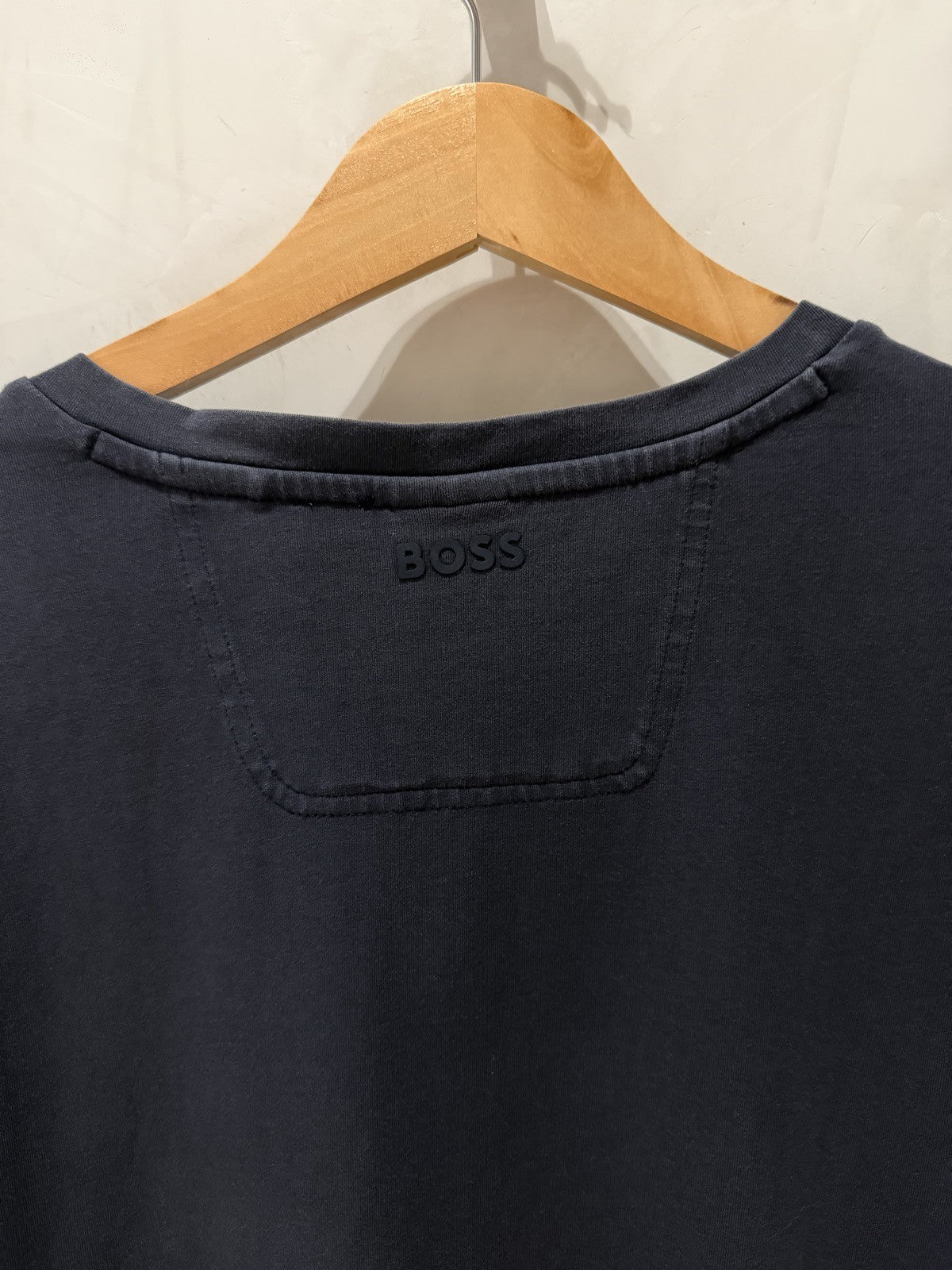 BOSS Cinza Logo Carbono