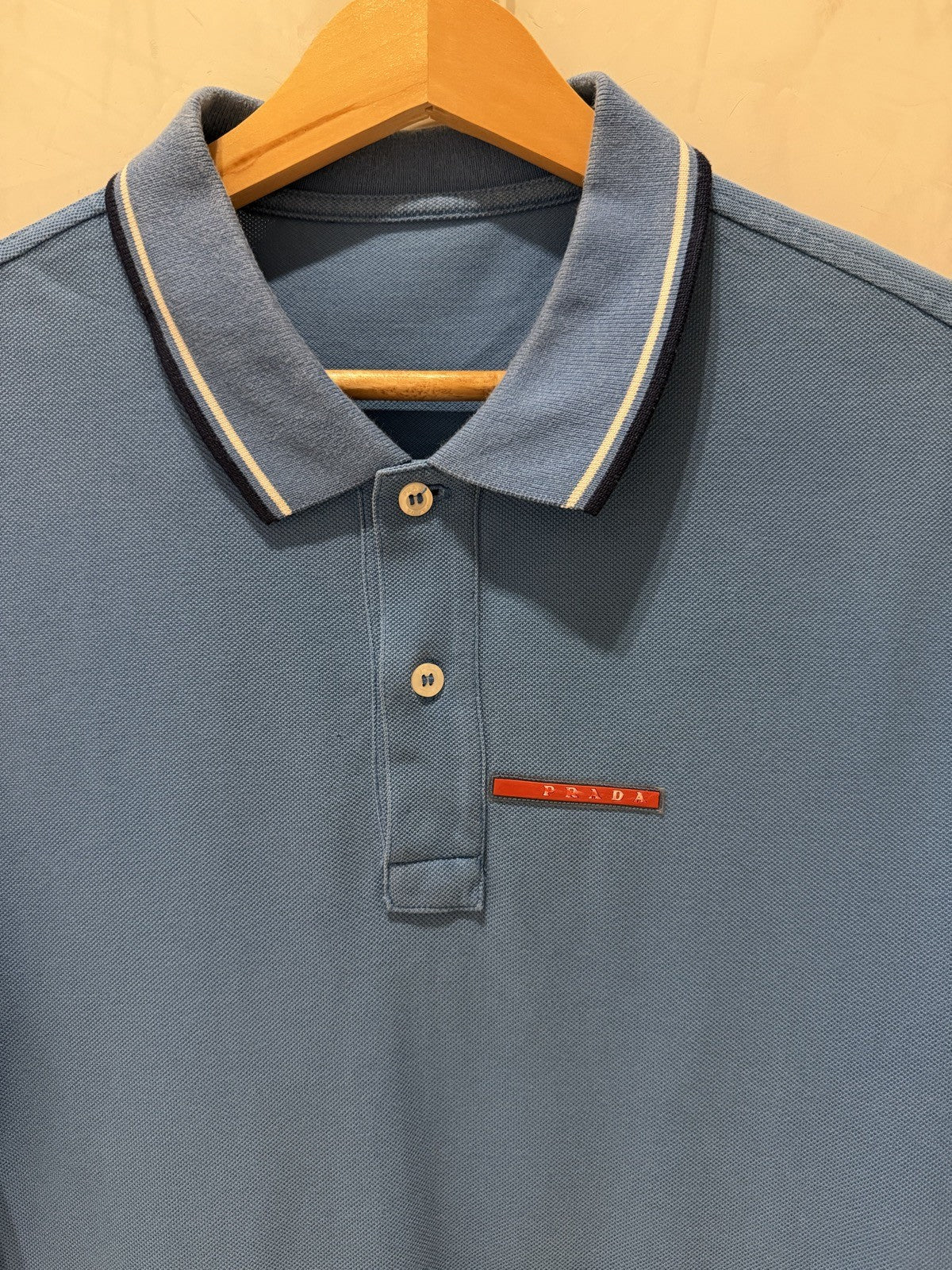 Prada Polo Azul