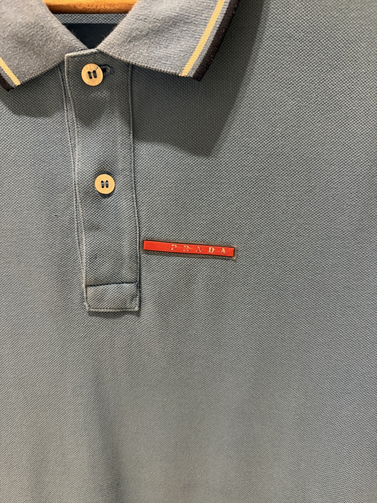 Prada Polo Azul