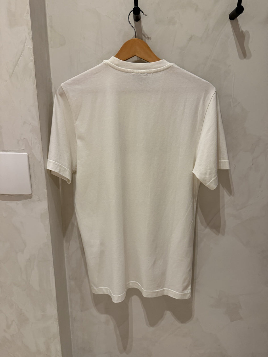 EA7 Branca Logo Dourado