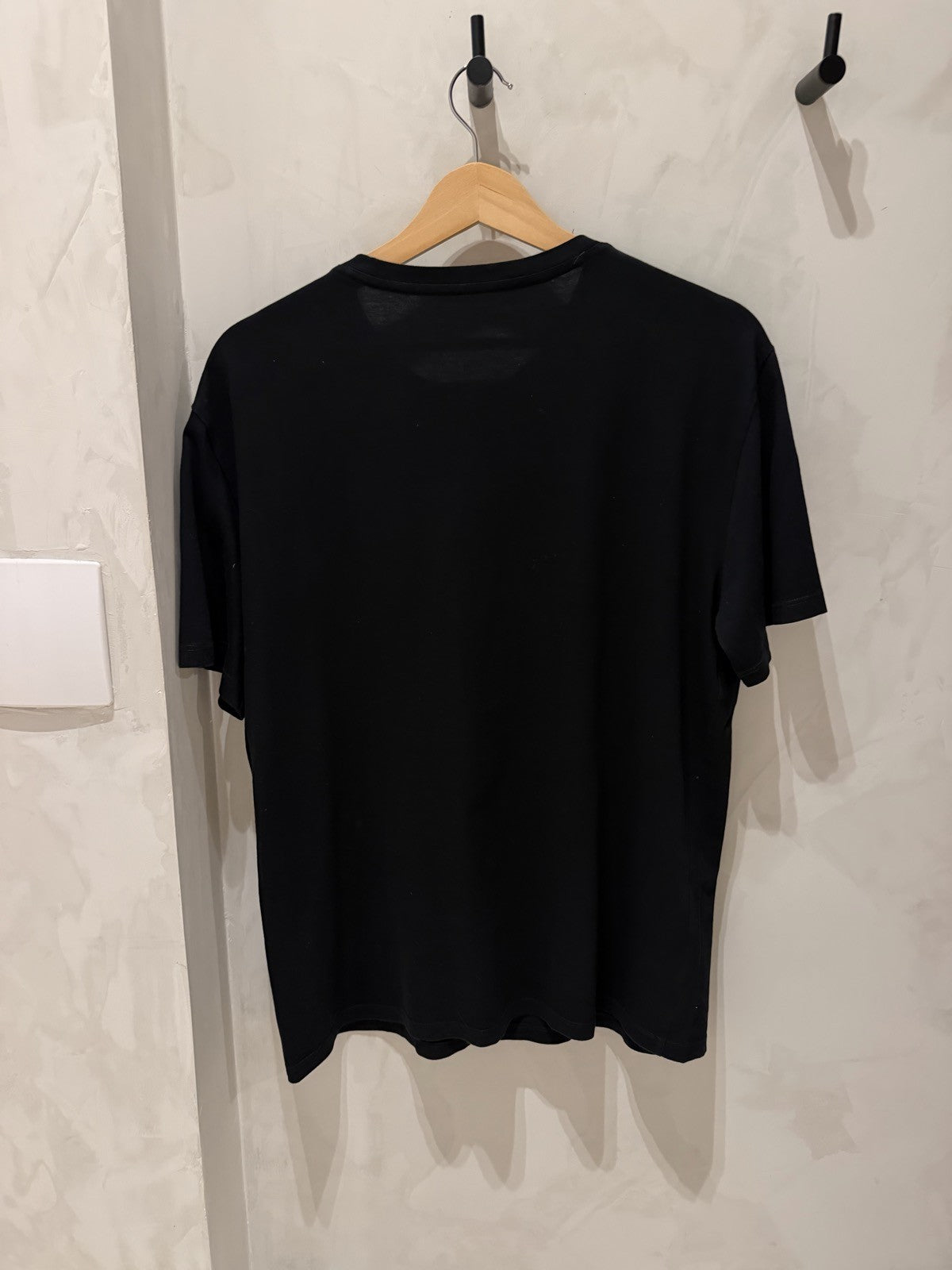 Armani Exchange Preta Faixa Branca