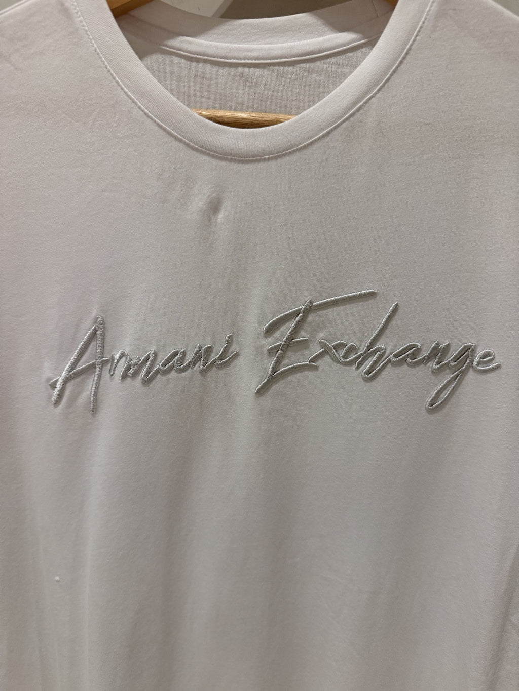Armani Exchange Branca Bordada