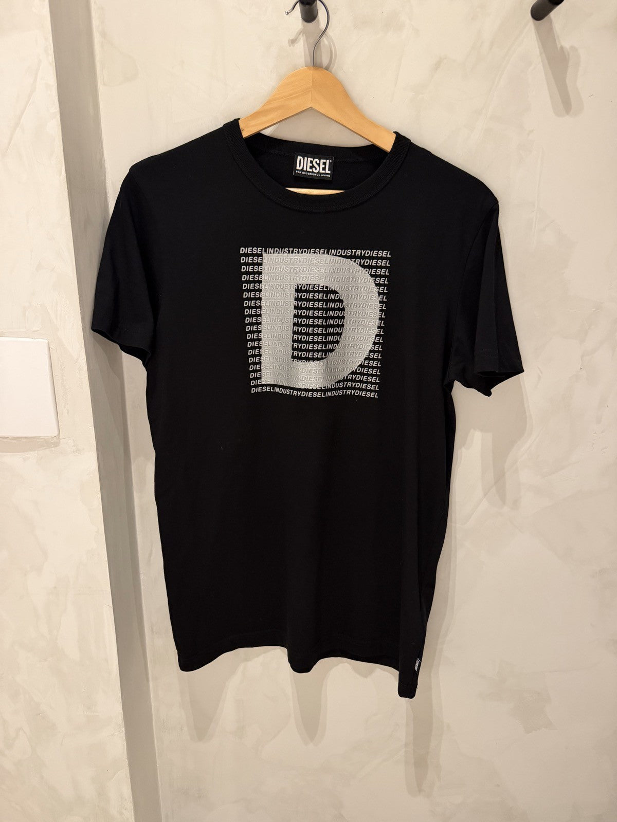 Diesel Preta Letra D