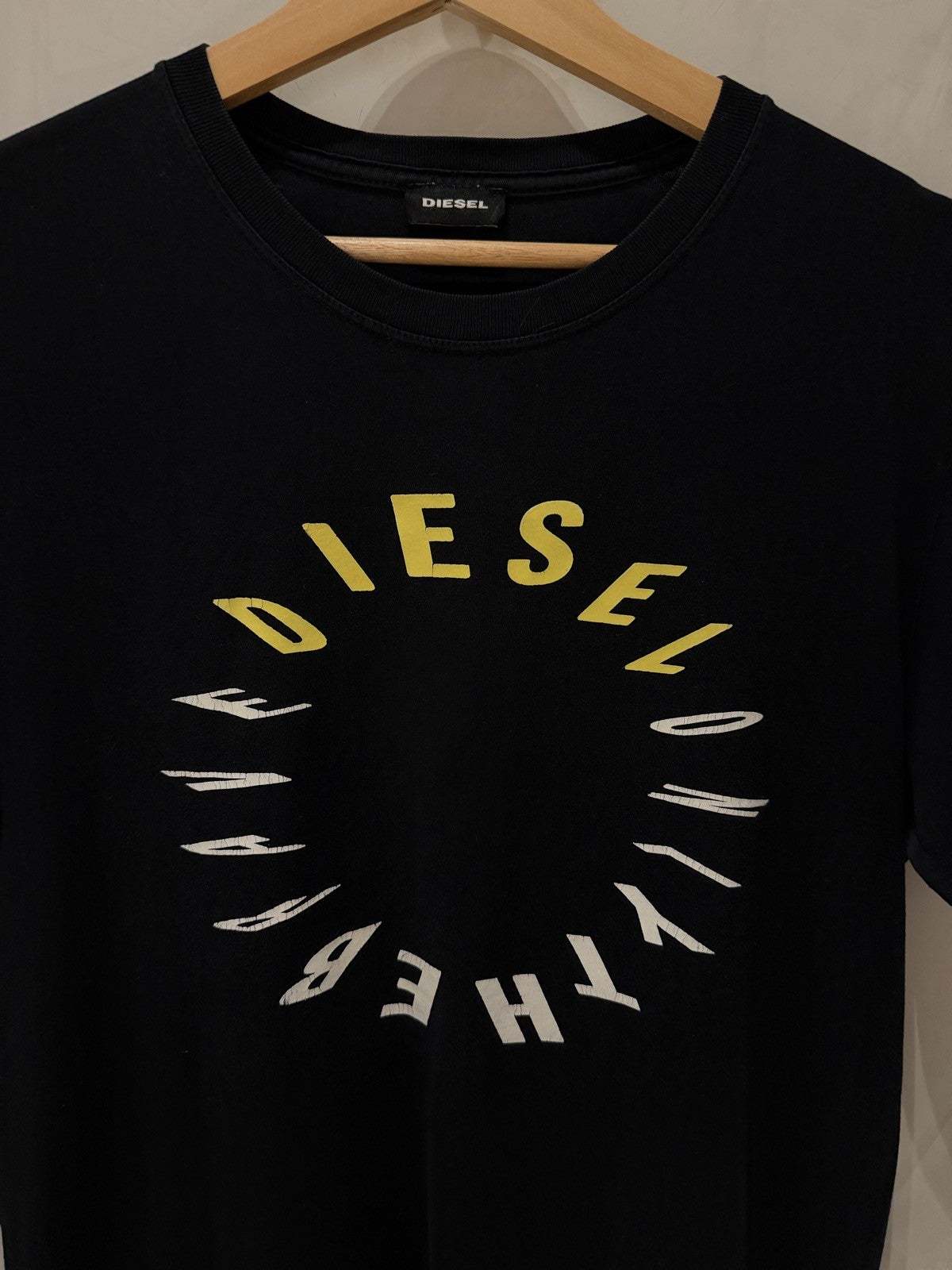 Diesel Preta Anel Dourado
