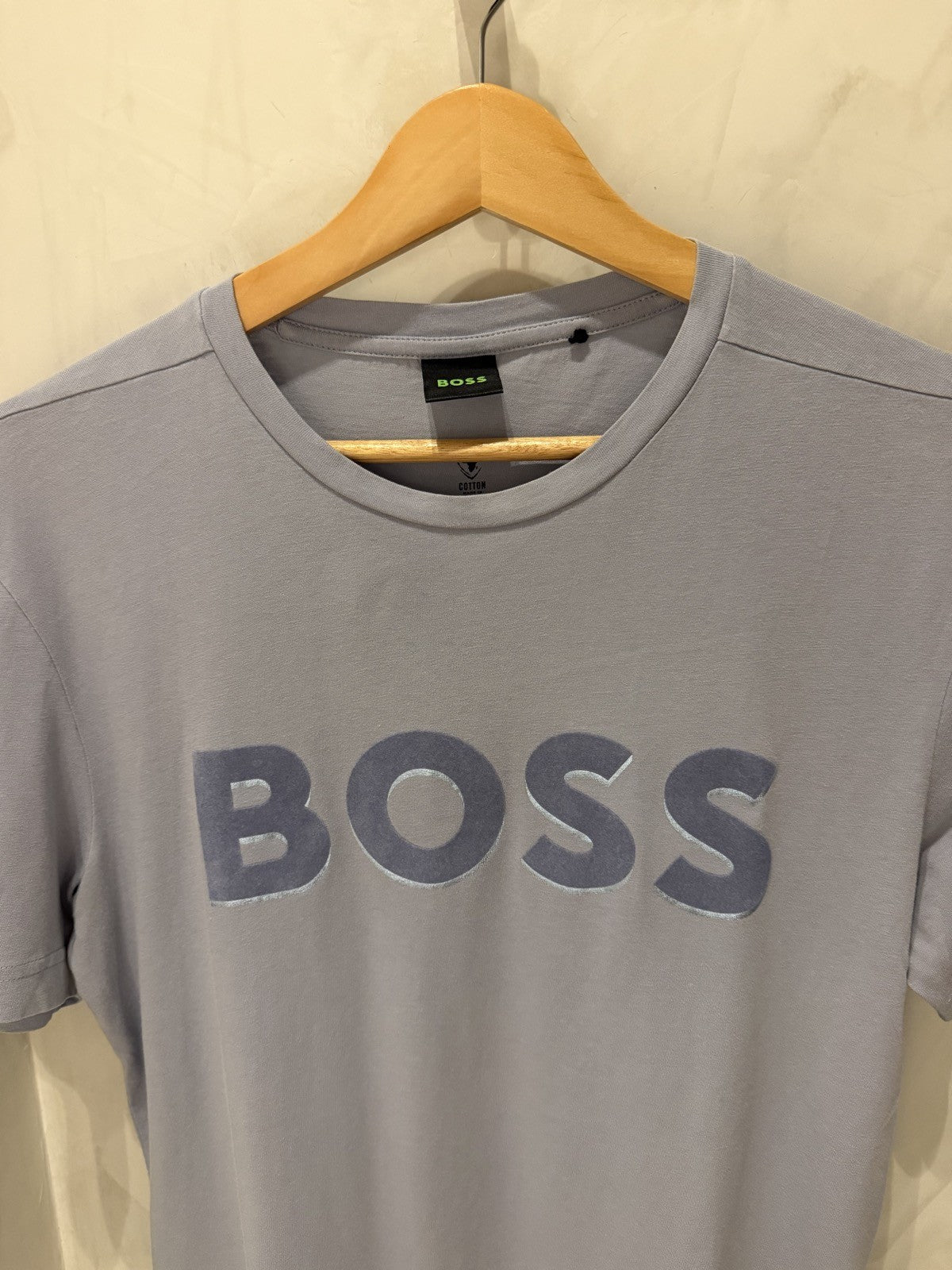 BOSS Cinza