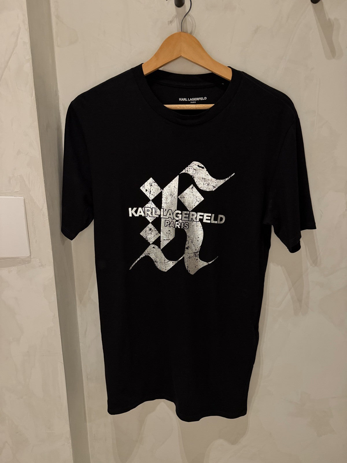 Karl Lagerfeld Preta Gótico