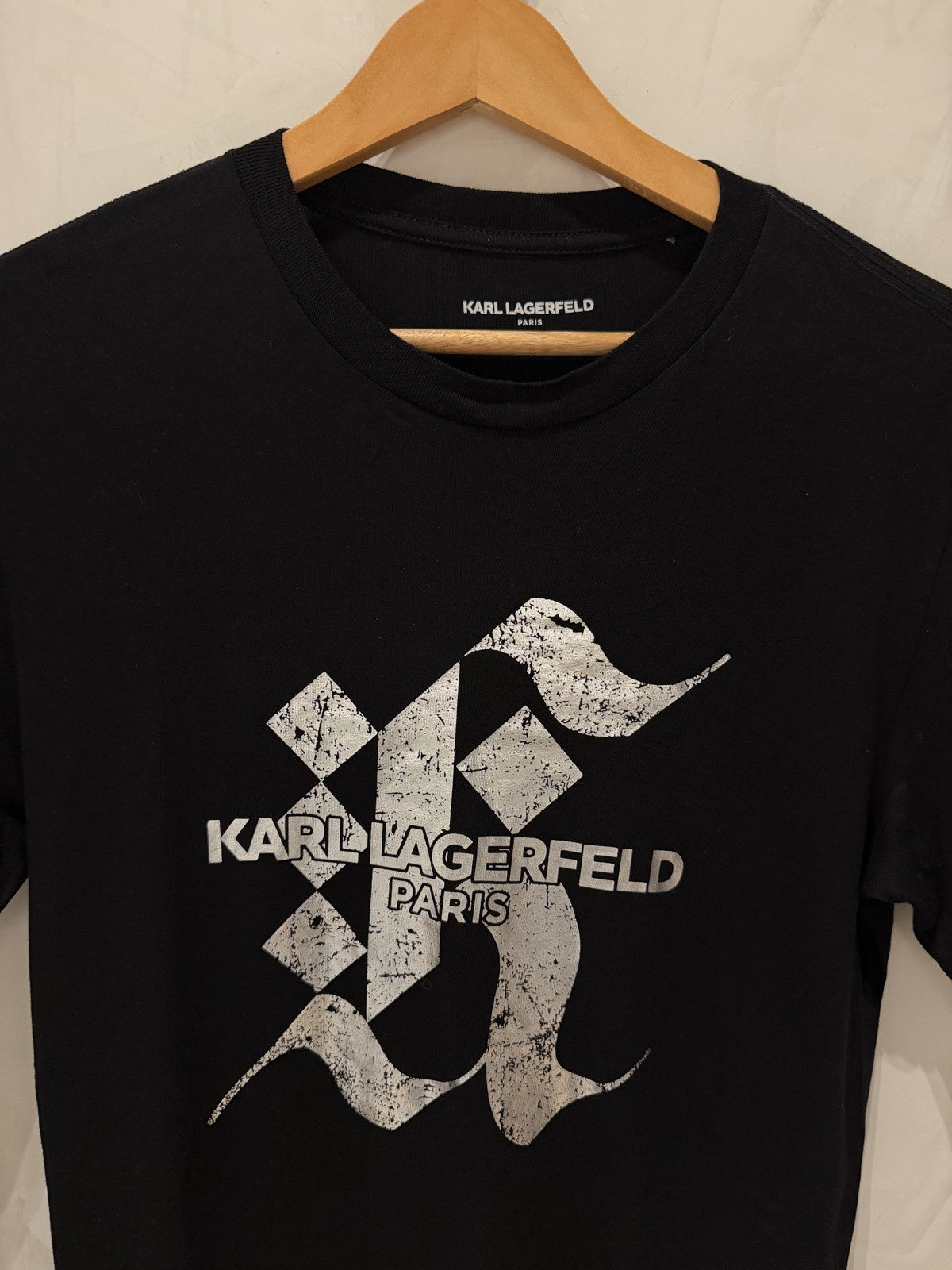Karl Lagerfeld Preta Gótico